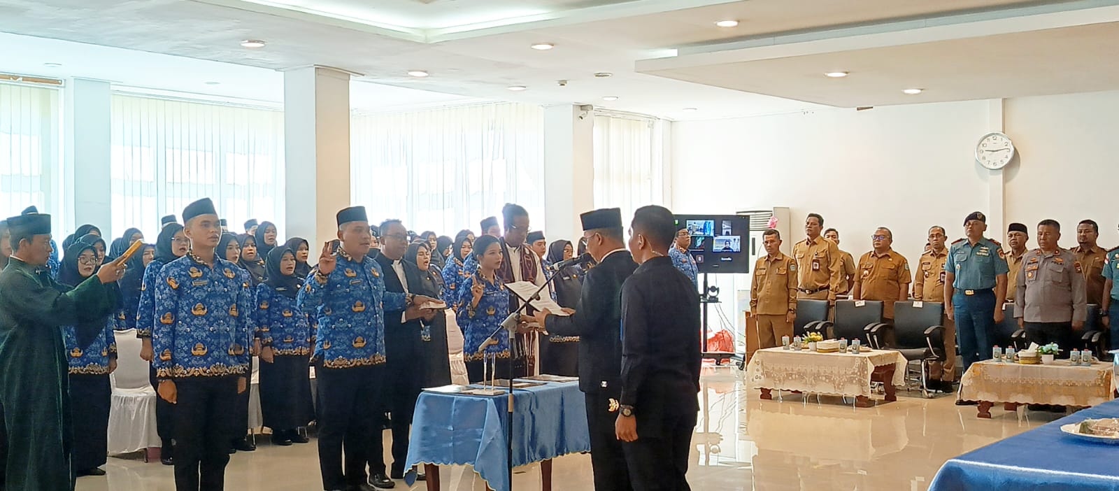Bupati Anambas Aneng saat bacakan naskah pelantikan