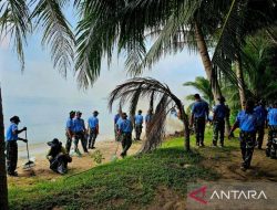 Lanud RSA Natuna bersihkan pantai, dukung gerakan Indonesia ASRI