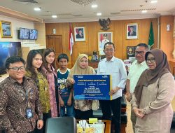 Amsakar Serahkan Santunan JKK Taspen untuk Keluarga ASN Batam yang Meninggal Saat Bertugas