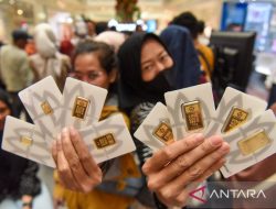 Harga emas Antam kembali turun jadi Rp2,641 juta/gram pada Rabu