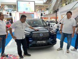 Bawa Rocky e-Smart Hybrid ke Batam, Daihatsu Tawarkan Sensasi Mobil Listrik Tanpa Charging