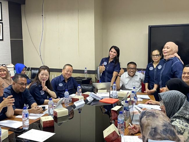 ASITA Kepri membentuk Tim 11 untuk mengawal percepatan Perwako Pariwisata Batam. Pengurus baru juga menyiapkan Travel Mart dan konsolidasi daerah.