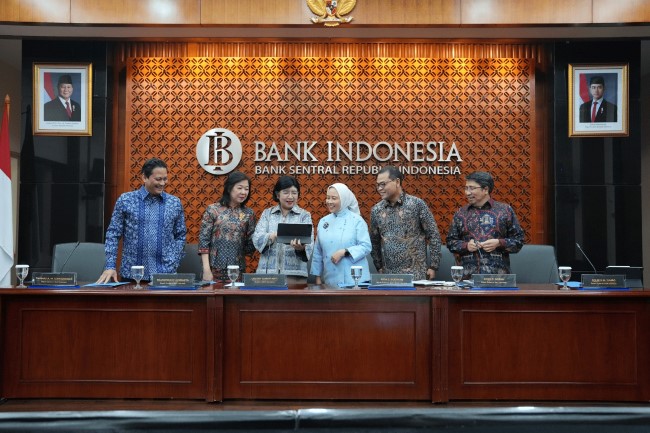 BI-Rate tetap 5,75 persen pada September 2026. BI fokus menjaga Rupiah, mengendalikan inflasi, memperkuat kredit, dan menopang pertumbuhan ekonomi di tengah tekanan global.