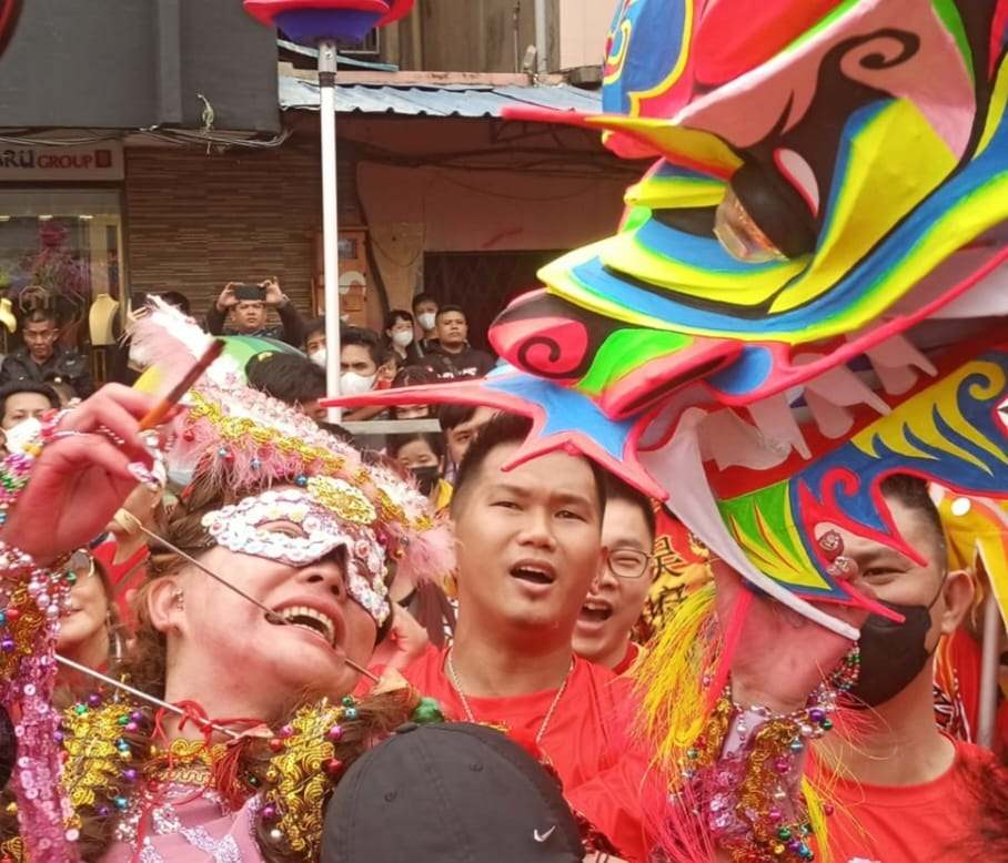 Batam Khitong Fest 2026 mempertemukan budaya Tionghoa dan Nusantara melalui pawai Khitong, seni budaya, Mooncake Festival, bazar, hiburan dan kembang api.
