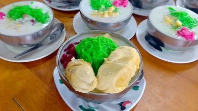 Cendol D’Raja Muar: Dari Panas-Panasan, Berakhir dengan Musang King dan Udang Jumbo
