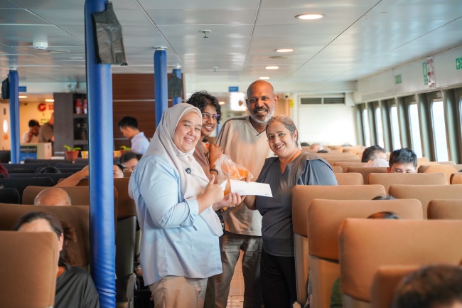 HARRIS Hotels dan Sindo Ferry menghadirkan Sailprise on Board di rute Batam-Singapura dengan aktivitas interaktif dan promo menginap.