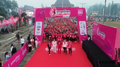FUN RUN SMARTFREN 5G Palembang Hadirkan Semangat Lari Bersama Ribuan Peserta