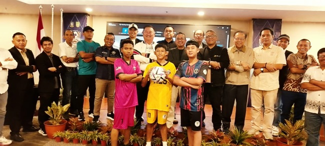 International Soccer Batam Cup III 2026 menghadirkan 48 tim U-12 dan U-16 dari Indonesia, Malaysia, dan Singapura. Turnamen ini membidik pembinaan pemain muda sekaligus mendorong sport tourism Batam.