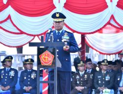 HUT ke-81 TNI di Natuna, Danlanud RSA Pimpin Upacara di Pantai Piwang